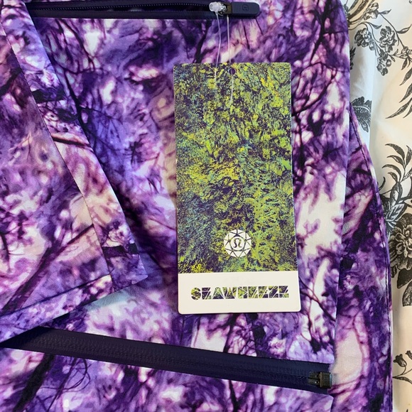 Lululemon the Rain is Calling Seawheeze jacket - Picture 7 of 10